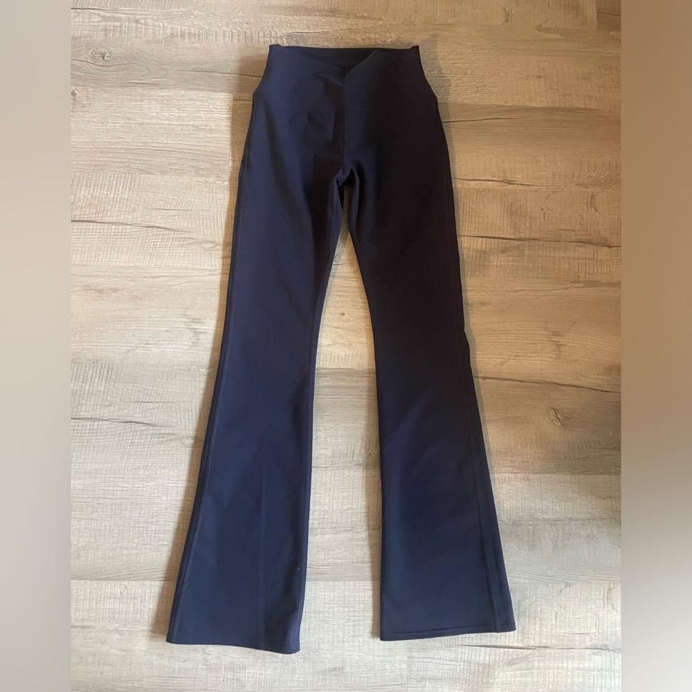 ALO Yoga Navy Leggings